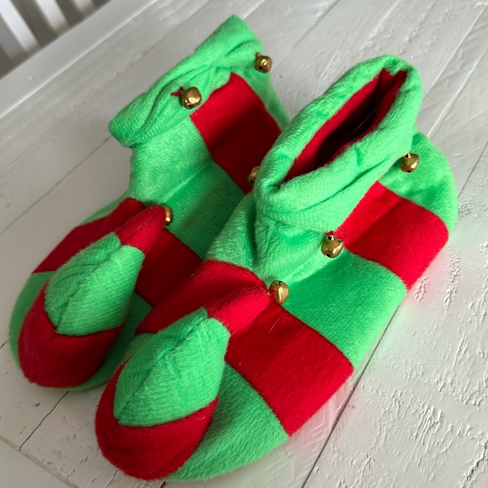 Elf bootees size 7 to 9 says 7 to 8 but would fit a size 9 great condition